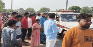 Stone pelted on police