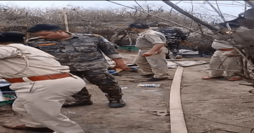 ranchi-illegal-liquor-crackdown-9200kg-mahua-destroyed