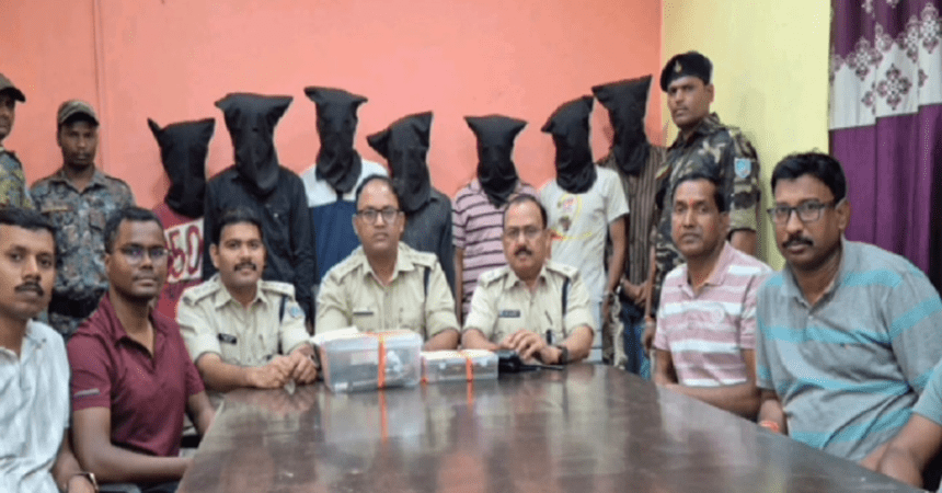 7 accused arrested for plotting to rob train passengers