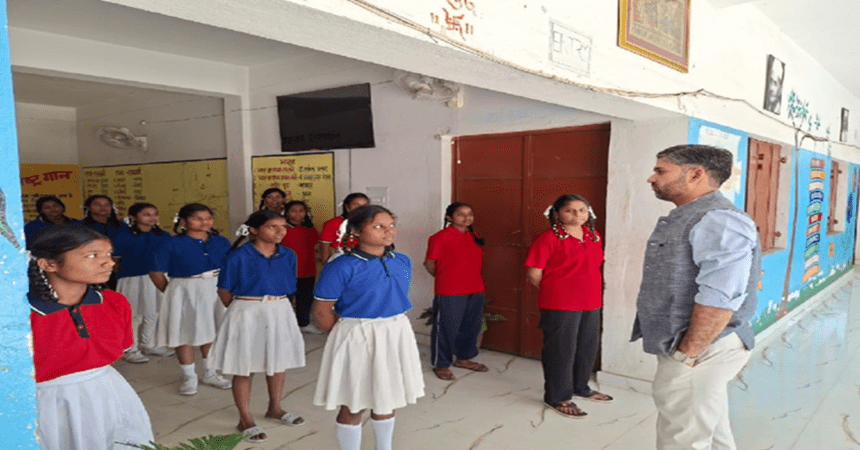 DC's surprise inspection in Jamtara
