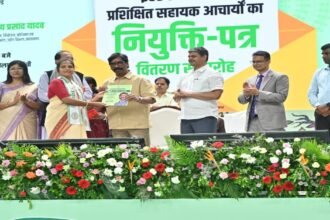 Hemant Soren distributed the appointment letter