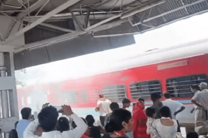 Kosi Super Express, Train Incident