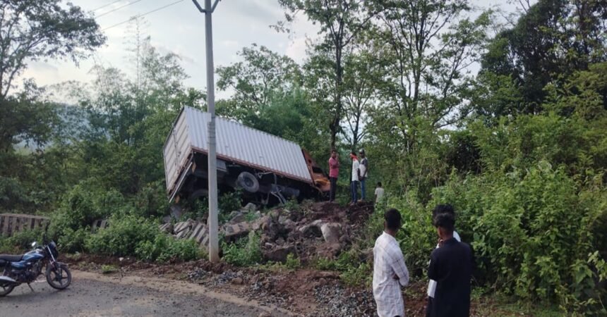 Champa Ghati Road Accident