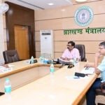 Chief Minister Hemant Soren reviewed the Road Construction Department and issued instructions to expedite the completion of pending road and flyover projects.