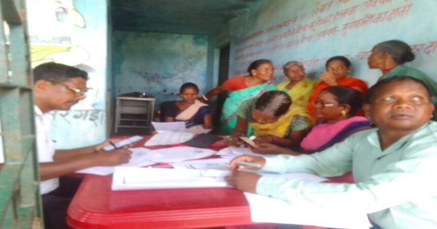 SIR 2026, Voter Awareness, Ajit Pal Kujur, Congress, Latehar News, Mahuadand