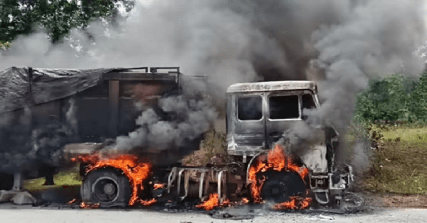 Simdega News, Rourkela Road, Truck Fire, Jampani Bridge, Thetheitangar