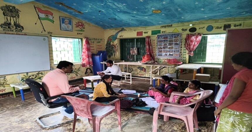Spreading awareness about voter registration in Mahuadanr Block President Abhay Minz visited polling booths to raise awareness regarding name additions and the correction of errors.