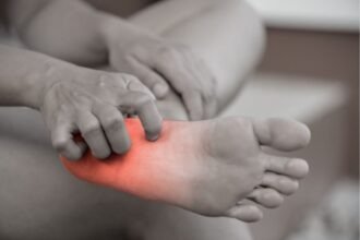hand feet numbness