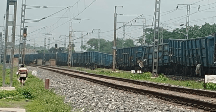 Jharkhand Train Accident, Palamu Train Derailment, Coal Goods Train
