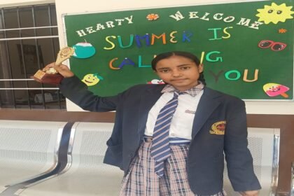 Riya Bharti, Hindustan Olympiad 2025, Mahuadanr, Latehar, Sant Xavier Academy