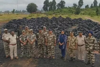 Latehar News, CISF Action, Illegal Coal Seized, Magadh Amrapali Coal Project, Piparwar, Jharkhand News