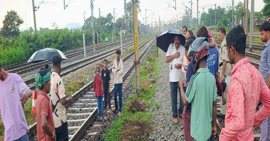 Tori Railway Gate, Chandwa, Ranchi News, Jharkhand News, Railway