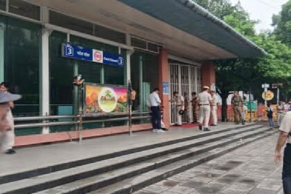 Delhi Metro, station closures, Congress protest, CEC Gyanesh Kumar, Delhi police, national news, local updates