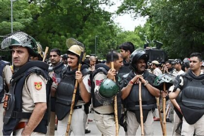 Delhi News, Delhi Police, Cockroach Janta Party, Cojpa Protest, Jantar Mantar Protest,