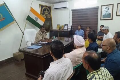 Dhanbad police, road safety initiative, golden hour CPR training, traffic DSP Rohit Kumar Sao, Dhanbad news