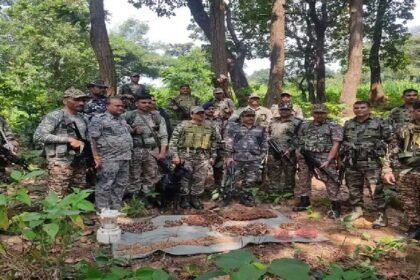 Giridih news, Parasnath forest, anti Naxal operation, CRPF Jharkhand, bomb recovery, Jharkhand police, local updates