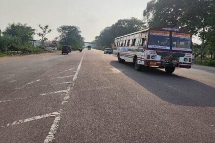 Hazaribagh news, Tata Tiscon TMT bars theft, Tata Steel security team, Padhma police station, Hazaribagh Barhi highway