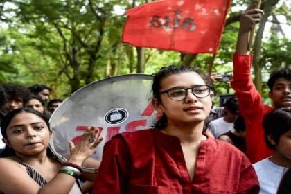 Jadavpur University, Neha Bora, Kolkata News, West Bengal News, Professor Notice Withdrawn, Jadavpur University Controversy, Chiranjib Bhattacharyya, Gayen