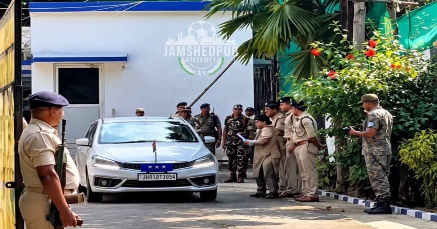Jamshedpur News, DGP Tadasha Mishra, SSP Ehtesham Waqarib, Jamshedpur Police, Jharkhand Police, Crime News Jharkhand, Canara Bank Robbery, Law and Order Jharkhand