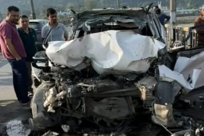 Nahan news, Yamuna bridge accident, Himachal Pradesh news, truck car collision, Paonta Sahib, Sirmaur police, road accident news