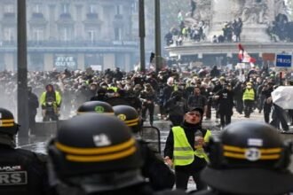 Paris Police, France Protests, Cost of Living March, Paris Looting, Arrests 2026, World News, French Schools Protest