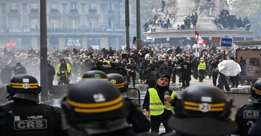 Paris Police, France Protests, Cost of Living March, Paris Looting, Arrests 2026, World News, French Schools Protest