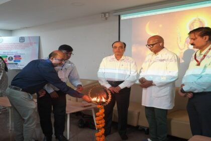 RIMS Ranchi, Ranchi News, Jharkhand News, RIMS Hospital, Fire Safety Mock Drill, Fire Department Training, Infection Prevention and Control, Hospital Acquired Infections, CME Program, Patient Safety, Hospital Fire Safety, Dr Amit Kumar, Chalk Carving Art, Pencil Carving Artist, Hemant Soren, Sonu Sood, Pankaj Tripathi, Biomedical Waste Management, Antibiotic Resistance, Hand Hygiene