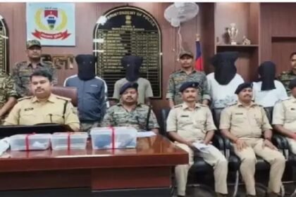 gumla-plfi-zonal-commander-four-arrested-weapons-recovered-kamdara