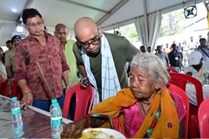 hemant-soren-mother-rupi-soren-sanskar-bhoj-nemra-baba-ramdev-crowd