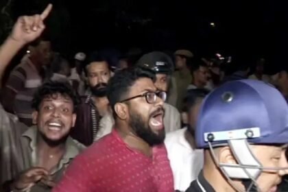 srit-students-protest-basic-amenities-denied-kolkata